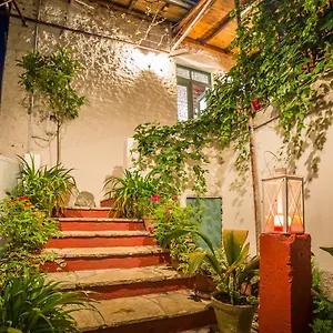  Albergue Stone